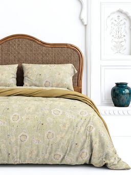 the White Moss - Green Vintage Blossoms Pure Cotton 170TC Bedsheet with 2 Pillow Covers (King)