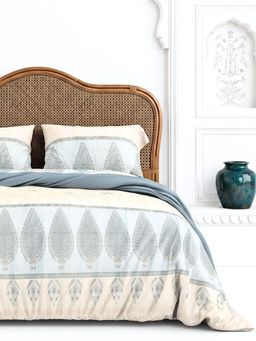 the White Moss - Blue Vintage Buta Pure Cotton 170TC Bedsheet with 2 Pillow Covers (King)