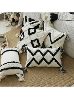 Bungalow and Beyond - Off White Geometric Tufted Cotton Cushion Covers (Pack of 5)