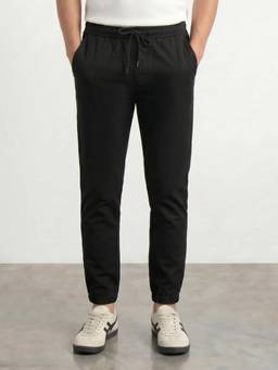 R&B - Men Black Slim Fit Solid Mid Rise Joggers