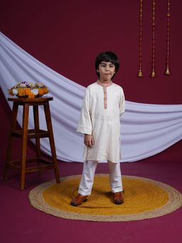 MiniMe Organics - Boys Off White Solid Kurta with Pyjama (Set of 2)