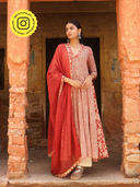 Red color option, Sold out, Currently selected