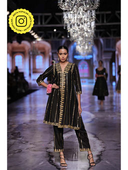 Gulabo Jaipur - Ruhan Black Kurta with Pant