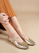 Gold color option, Currently selected