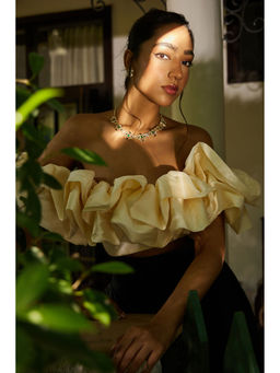 Malie - Off Shoulder Cream 'Valencia Top