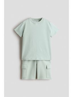 H&M - Boys Green 2-Piece T-Shirt And Shorts Set