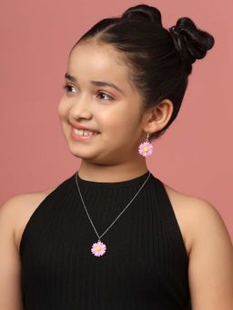 Carlton London - Silver Pleated Dangling Floral Pendant Fancy Jewellery Set