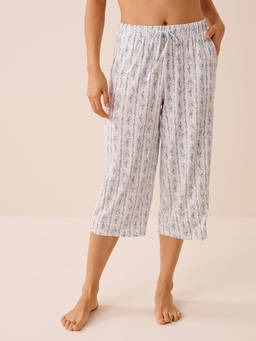 La Vie En Rose - White Floral Print Soft Jersey Capri