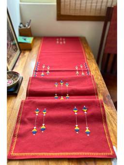 Rangsutra - Eshna Maroon Soof Hand Embroidered Runner