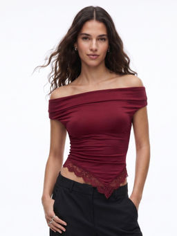 Outzidr - Burgundy Off-Shoulder Crop Top