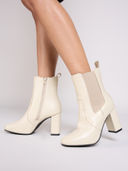 Cream color option, Sold out, Currently selected