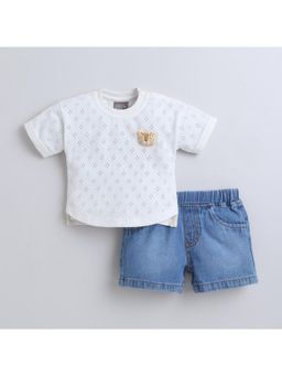Little Kangaroos - Boys White Self Design T-Shirt and Shorts