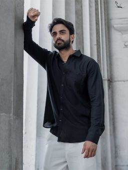 Suta - Men Solid Navy Blue Smart Casual Cotton Shirt