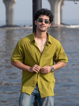 Suta - Men Solid Olive Smart Casual Cotton Shirt