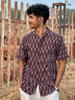 Suta - Men Woven Maroon Smart Casual Cotton Shirt