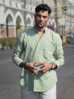 Suta - Men Solid Green Smart Casual Cotton Shirt