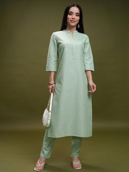 VISHUDH - Women Green Cotton Mandarin Neck Kurta with Pant (Set of 2)