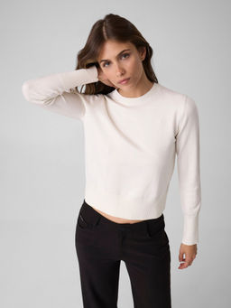 Guess - Cherry Yarn Textured Round Neck Regular Fit Pullover Sweater