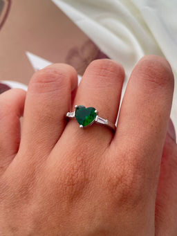 ISHKAARA - Green Heart Crystal Ring