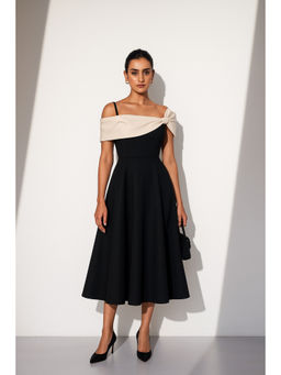 Myclo - Timeless Midi Dress