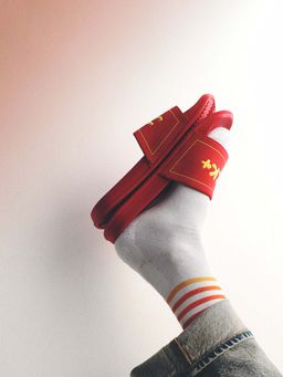 Jack & Jones - Red Shinny Logo Print Pool Sliders