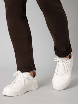Cantabil - Men Solid White Comfortable Casual Sneakers