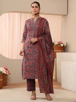 Gerua By Libas - Maroon Floral Printed Straight Kurta With Pant & Dupatta