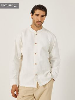 Styli - Men Waffle Textured Mandarin Collar Shirt