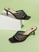 Black color option, Sold out, Currently selected