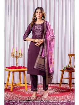 Ekta Textiles - Women Wine Viscose Round Neck Kurta with Pant and Dupatta