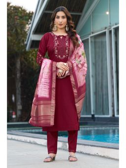 Ekta Textiles - Women Maroon Viscose Keyhole Neck Kurta with Pant and Dupatta