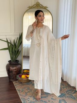 Ekta Textiles - Women Off White Chanderi Silk Round Neck Kurta with Pant and Dupatta