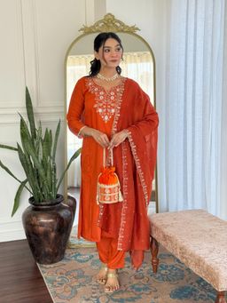 Ekta Textiles - Women Orange Chinon V-Neck Kurta with Pant and Dupatta