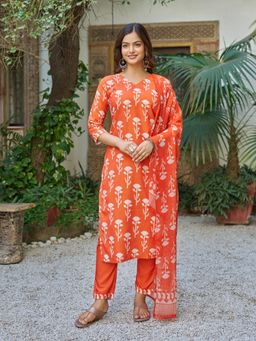 Ekta Textiles - Women Orange Cotton Blend V-Neck Kurta with Pant and Dupatta