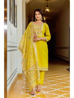 Ekta Textiles - Women Yellow Viscose Round Neck Kurta with Pant and Dupatta