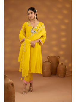 ISHA GUPTA TAYAL - Yellow Nandi Kamal Kurta and Pant with Dupatta