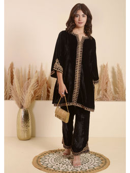 SURABHI ARYA - Black Velvet Embroidered Kurta With Pant Co-ords
