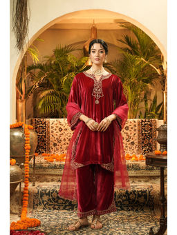 SURABHI ARYA - Red Velvet Embroidered Kurta With Pant and Dupatta