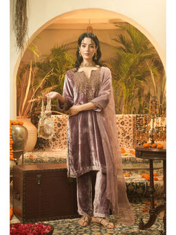 SURABHI ARYA - Mauve Velvet Embroidered Kurta With Pant and Dupatta