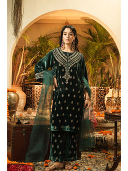 SURABHI ARYA - Green Velvet Embroidered Kurta With Pant and Dupatta