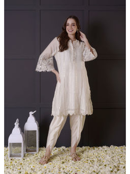 SURABHI ARYA - Off White Mul Embroidered Kurta With Dhoti Co-ords