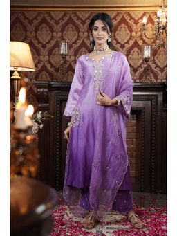 SURABHI ARYA - Purple Chanderi Embroidered Kurta With Pant and Dupatta