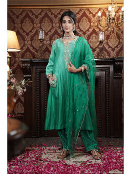 SURABHI ARYA - Green Chanderi Embroidered Kurta With Pant and Dupatta
