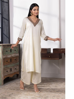 SUI KALA - Eliana Cream Cotton V Neck Kurta Set