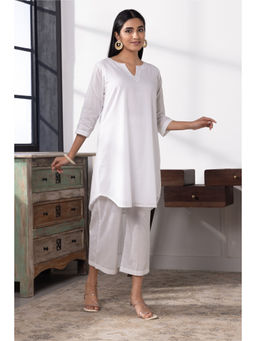 SUI KALA - Cheryl White Mulmul Plian Kurta Set