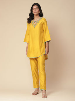 Aarke Ritu Kumar - Yellow Embroidered Co-Ord (Set of 2)