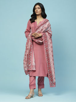 Aarke Ritu Kumar - Pink Embroidered Kurta With Pant And Dupatta (Set of 3)
