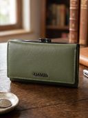 Green color option, Currently selected