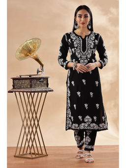 CLUB LOOM - Women Black Embroidered Chikankari Kurta