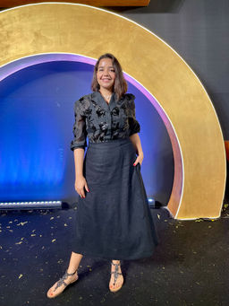 Label Tanvee - Black Solid Midi Skirt